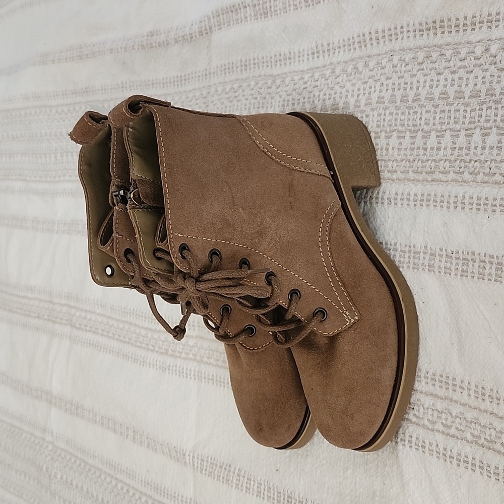 Blondo Genuine Leather Lace Up Ankle Boots Neutral Tan Brown READ DESCRIPTION